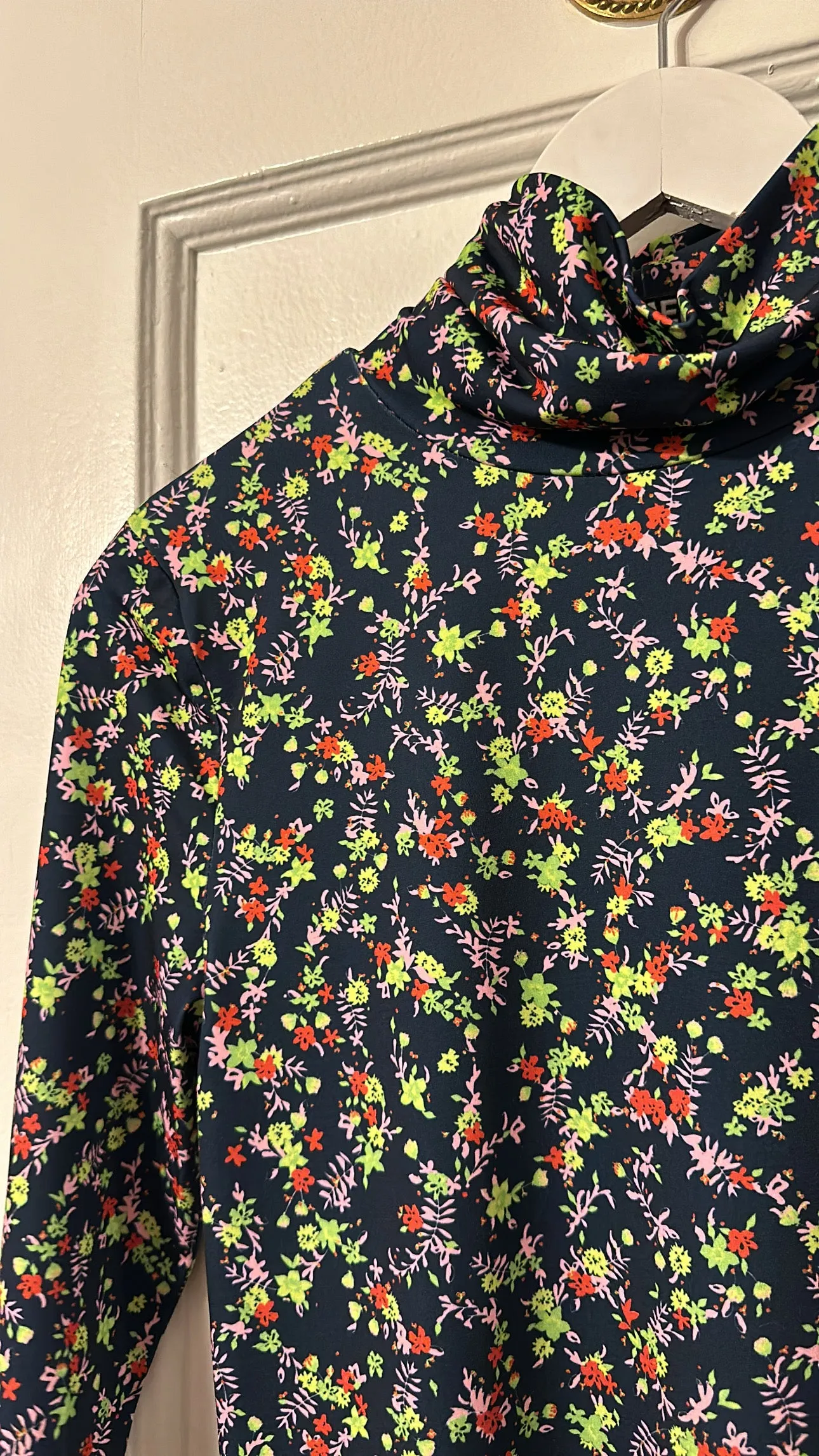 'Haisy' Floral Print Turtleneck Top