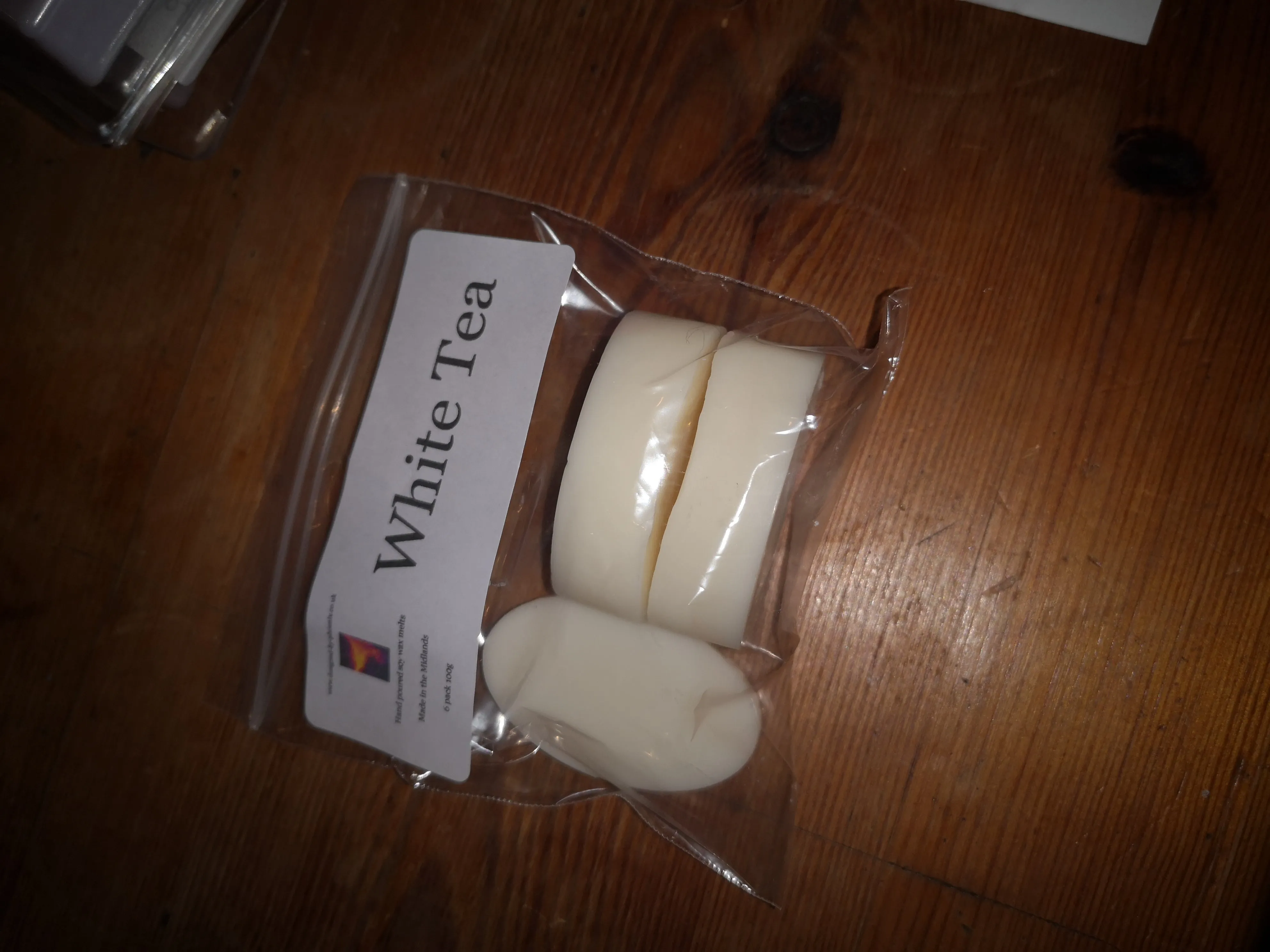 Hand poured soy wax candles & melts. White Tea,
