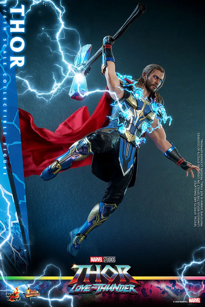 Thor Sixth Scale Figure by Hot Toys